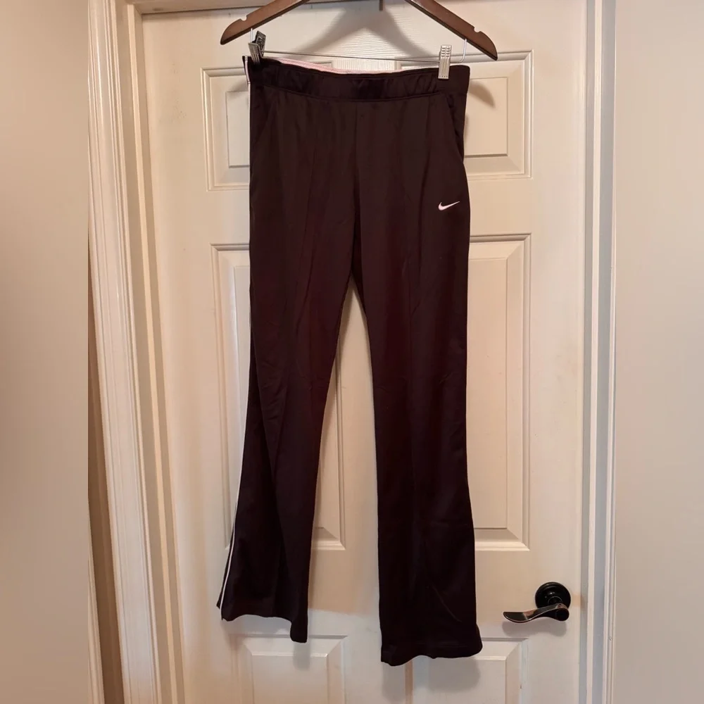 Nike Women’s Brown Workout Trousers with Pink Accents